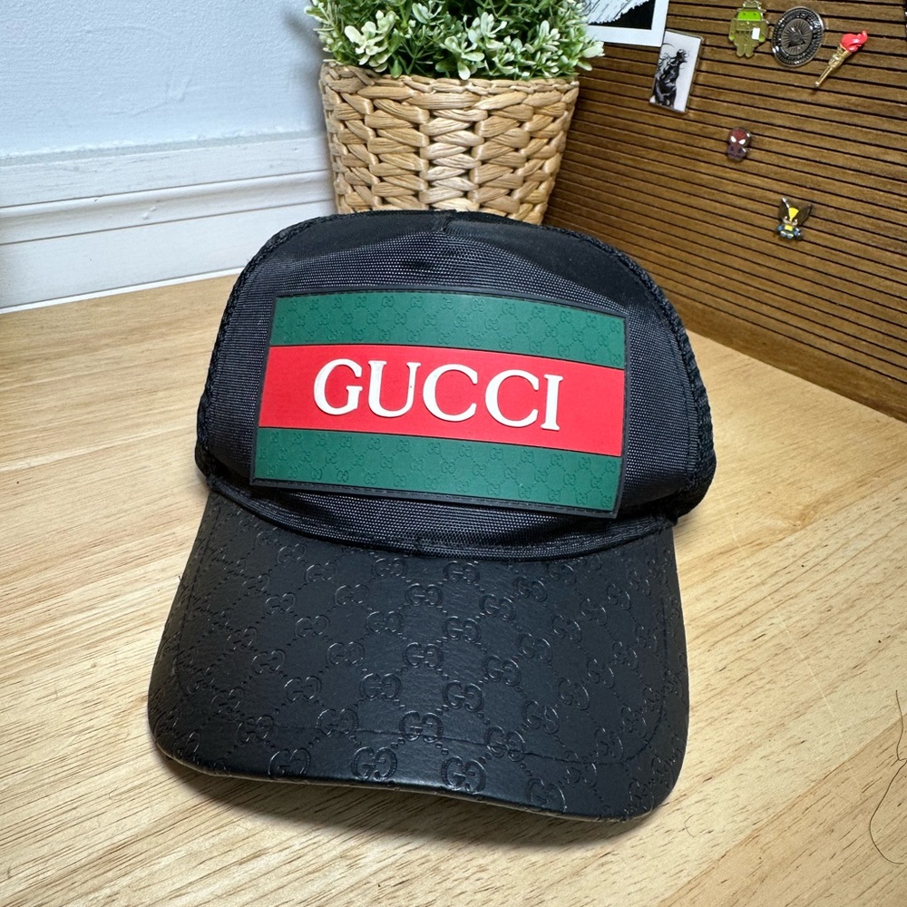 Gucci GG Supreme Mesh Trucker Baseball Hat